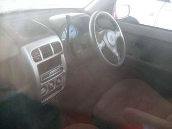 2002 Nissan Cube Pics