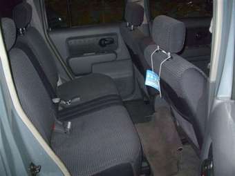 2002 Nissan Cube Photos