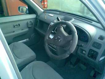 2002 Nissan Cube Images
