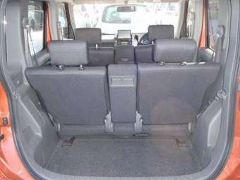 2002 Nissan Cube Pictures