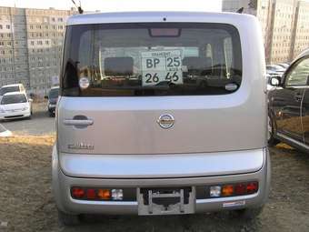 2002 Nissan Cube Photos