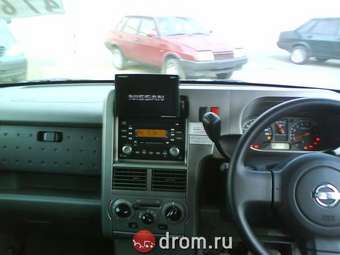 2002 Nissan Cube Photos