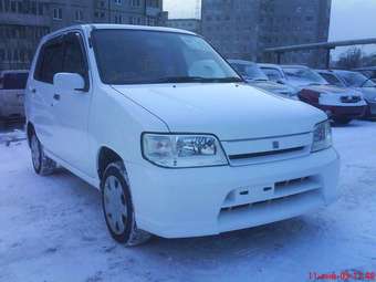 2002 Nissan Cube Pictures