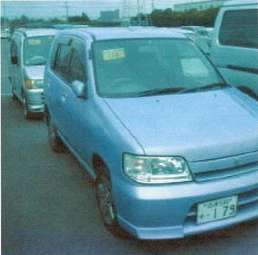 2002 Nissan Cube Pictures