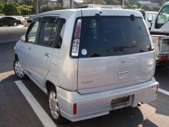 2002 Nissan Cube Pictures