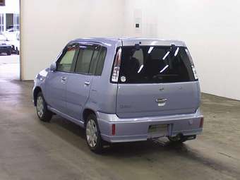 2002 Nissan Cube Pics