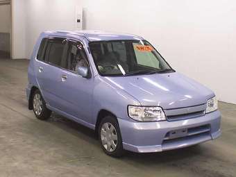 2002 Nissan Cube Pictures