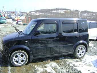 2002 Nissan Cube Photos
