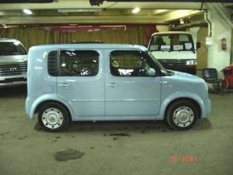 2002 Nissan Cube Pictures