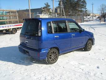 2002 Nissan Cube Pics