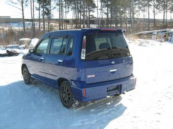 2002 Nissan Cube Pictures