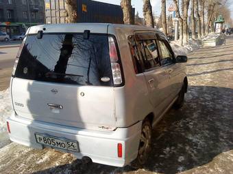 2002 Nissan Cube Pictures
