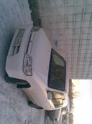 2002 Nissan Cube Photos