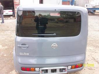 2002 Nissan Cube Photos