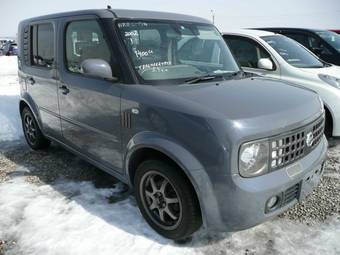 2002 Nissan Cube Photos