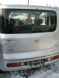 2002 Nissan Cube Photos