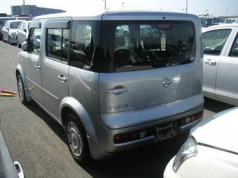 2002 Nissan Cube Photos