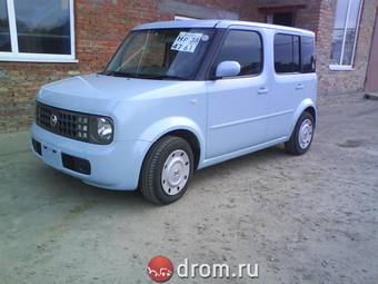 2002 Nissan Cube Photos