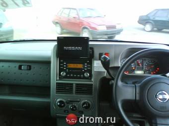 2002 Nissan Cube Photos