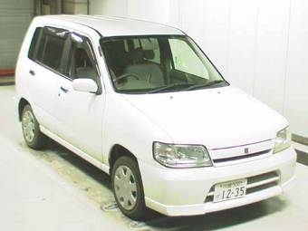 2002 Nissan Cube Pictures