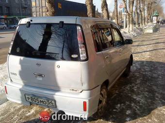 2002 Nissan Cube Pictures