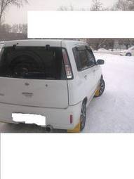 2002 Nissan Cube Pictures