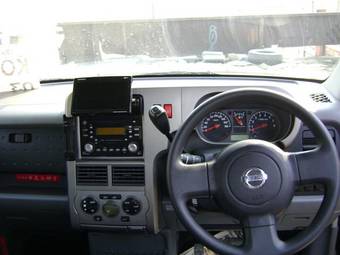 2002 Nissan Cube Photos