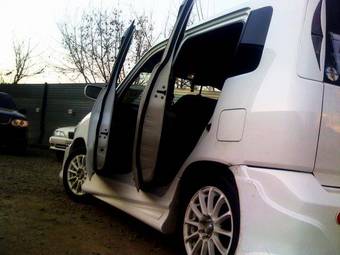 2002 Nissan Cube Pictures