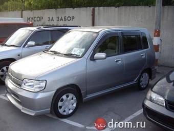 2002 Nissan Cube Pictures