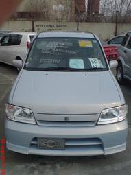 2002 Nissan Cube Pictures