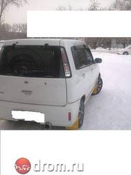 2002 Nissan Cube Pictures