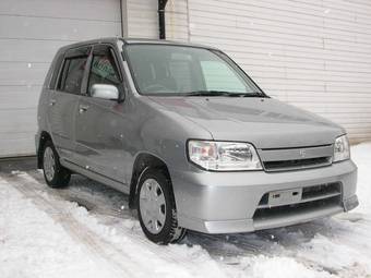 2002 Nissan Cube Images