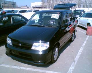 2002 Nissan Cube Pictures