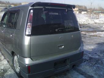 2002 Nissan Cube Pictures