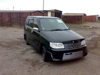 2002 Nissan Cube Photos