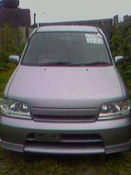 2002 Nissan Cube Photos