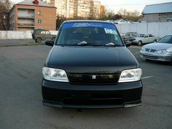 2002 Nissan Cube Pictures