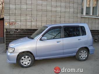 2002 Nissan Cube Pictures
