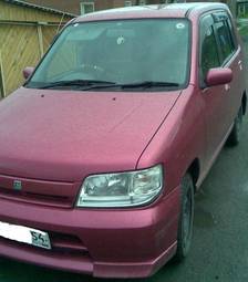 2002 Nissan Cube Photos