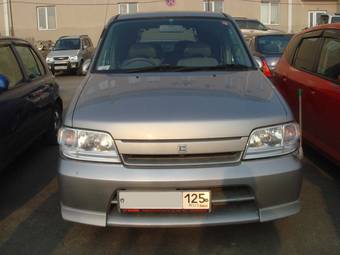 2002 Nissan Cube Pictures
