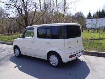 2002 Nissan Cube Photos