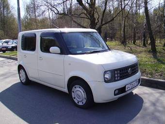 2002 Nissan Cube Photos