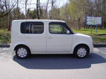 2002 Nissan Cube Pictures