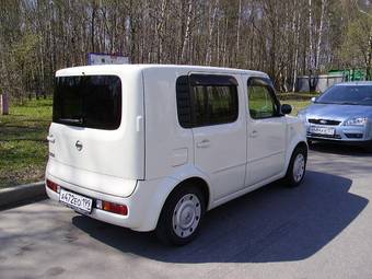 2002 Nissan Cube Photos