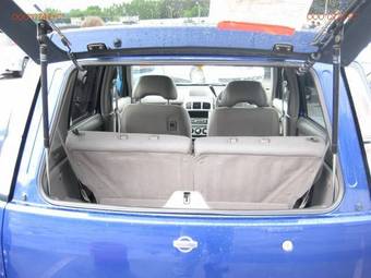 2002 Nissan Cube Pictures