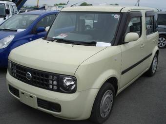 2002 Nissan Cube Photos