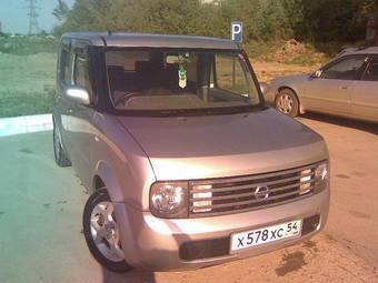 2002 Nissan Cube Photos