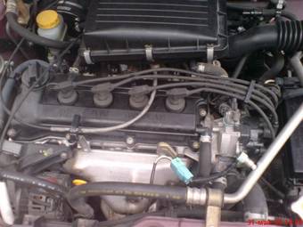 2002 Nissan Cube Pictures