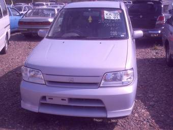 2002 Nissan Cube Photos