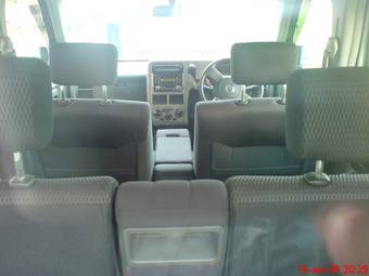 2002 Nissan Cube Wallpapers